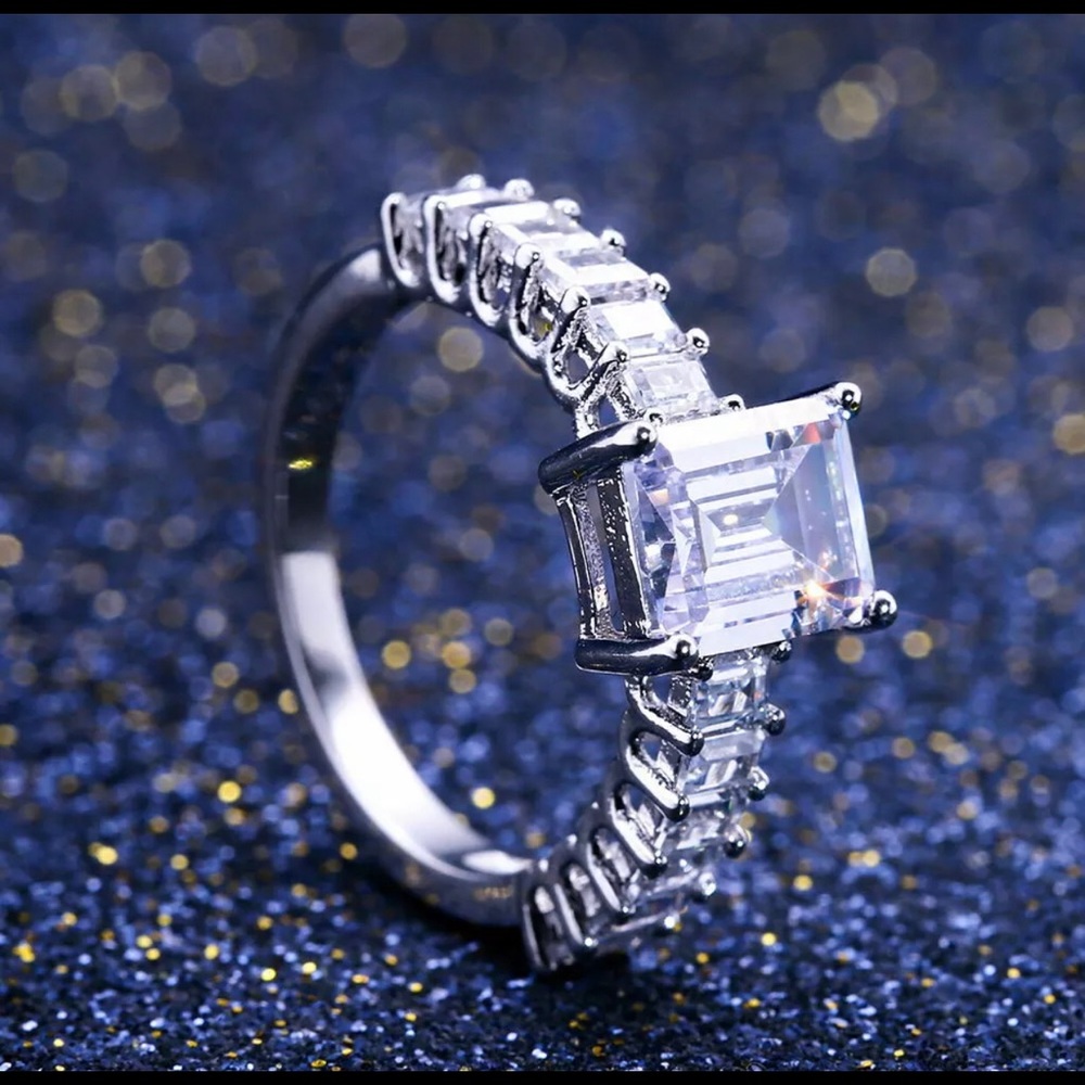 925 Silver with Diamonds Ring Size 8